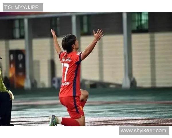 22岁足球明星豪掷千金引发热议背后故事揭秘